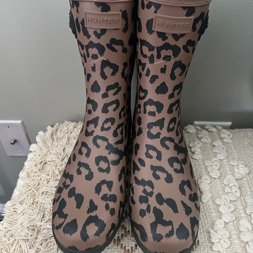 Hunter Women's Leopard Print Rain Boots - Brown and Black